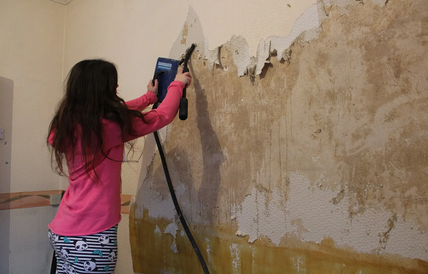 Tips to prepare your wall for wallpaper removal