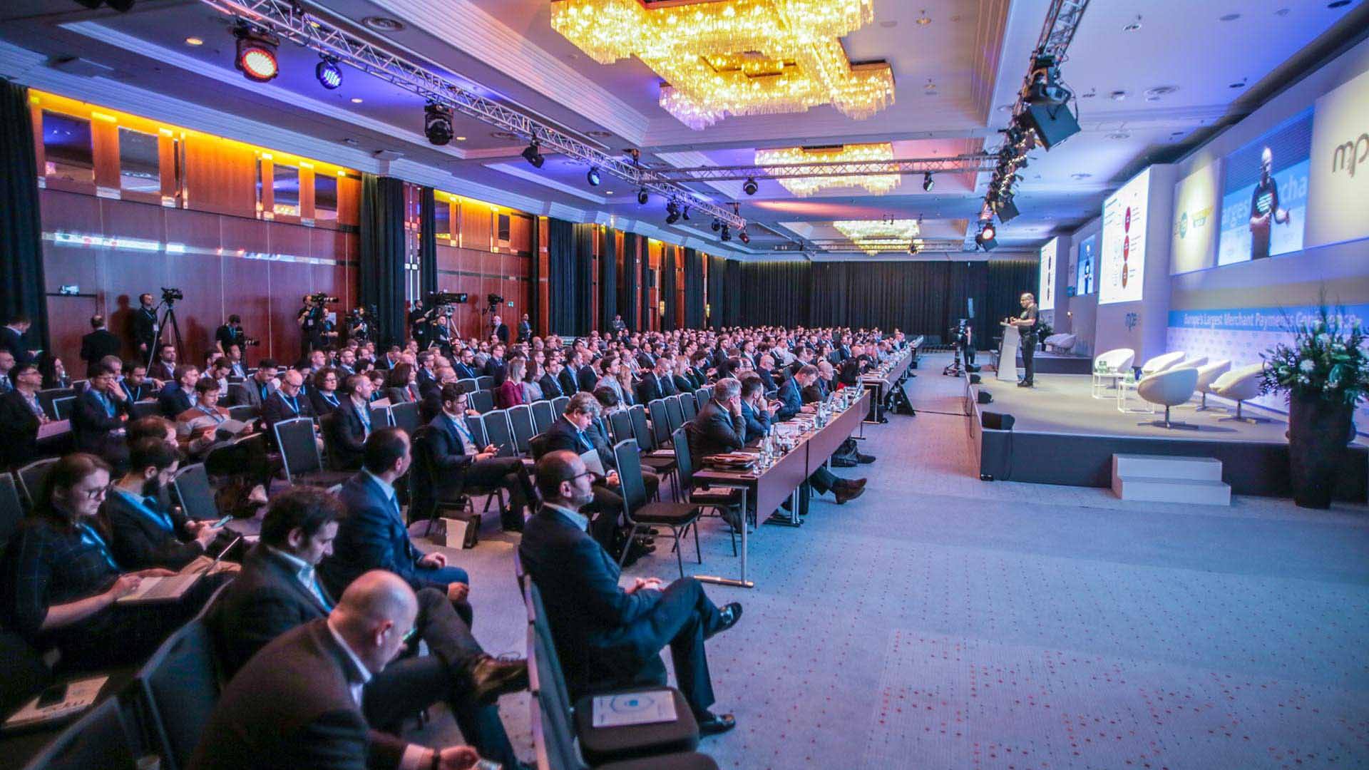 Roadshow Logistics: How Venue Finders Simplify Planning in Big Cities