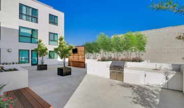 Student apartments near USC