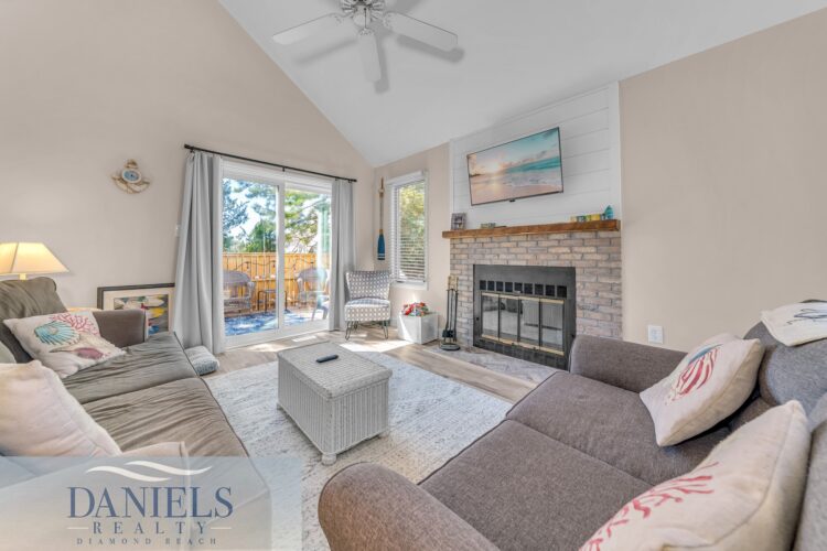 Explore vacation rentals at Daniels Realty